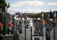 Dlaczego nie ma w Polsce prywatnych cmentarzy? Niepotrzebny monopol w świetle przepisów prawa polskiego oraz ustawodawstwa innych państw
